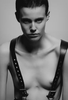 Ehren Dorsey topless black-and-white photoset Ehren Dorsey topless black-and-white photoset