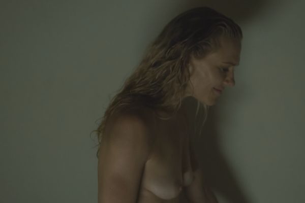 Dominique swain topless