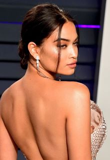 Shanina Shaik tit slip at 2019 Vanity Fair Oscar Party in Beverly Hills - February 24, 2019 Shanina Shaik tit slip at 2019 Vanity Fair Oscar Party in Beverly Hills - February 24, 2019