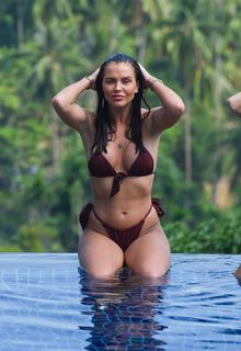 Shelby Tribble pokies in bikini poolside in Thailand - March 08, 2019 Shelby Tribble pokies in bikini poolside in Thailand - March 08, 2019