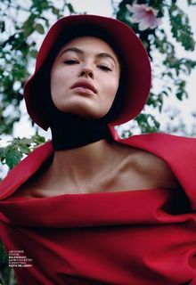 Grace Elizabeth sexy for Vogue Magazine Russia, April 2019 Grace Elizabeth sexy for Vogue Magazine Russia, April 2019