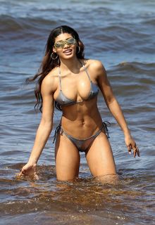 Danielle Herrington & Jasmine Sanders in a bikini at the beach in Miami - May 10, 2019 Danielle Herrington & Jasmine Sanders in a bikini at the beach in Miami - May 10, 2019