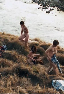 German atresses Leni Wesselman and Sabrina Strehl nude at Der Wald (2018) German atresses Leni Wesselman and Sabrina Strehl nude at Der Wald (2018)