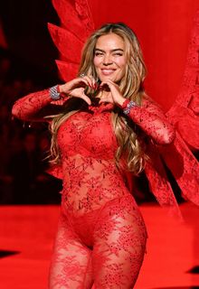 KaRoL G - Victoria's Secret Fashion Show - October 15, 2025 KaRoL G - Victoria's Secret Fashion Show - October 15, 2025