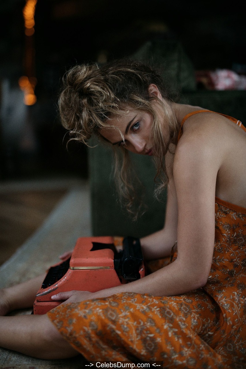 Charlotte McKee sexy, topless and fully nude.