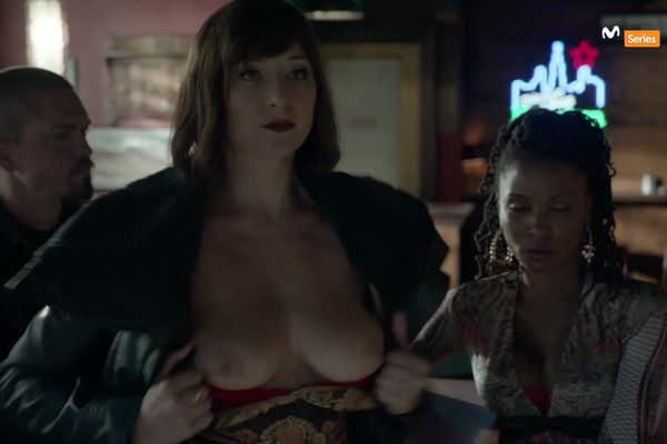 Isidora Goreshter exposed her nude boosb in Shameless (2016) .
