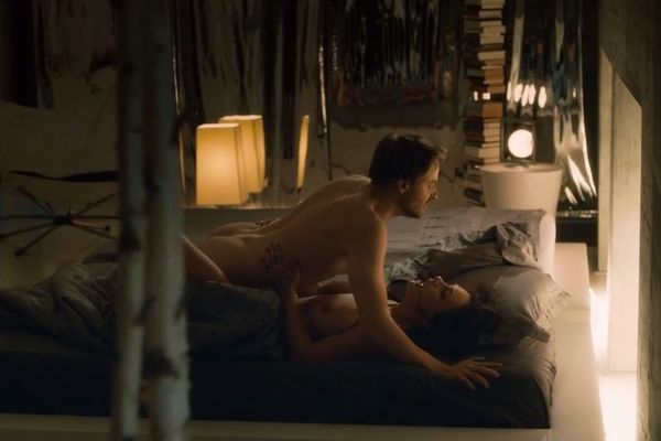 Austrian actress Aglaia Szyszkowitz nude in sex scenes from Ein starkes Tea...