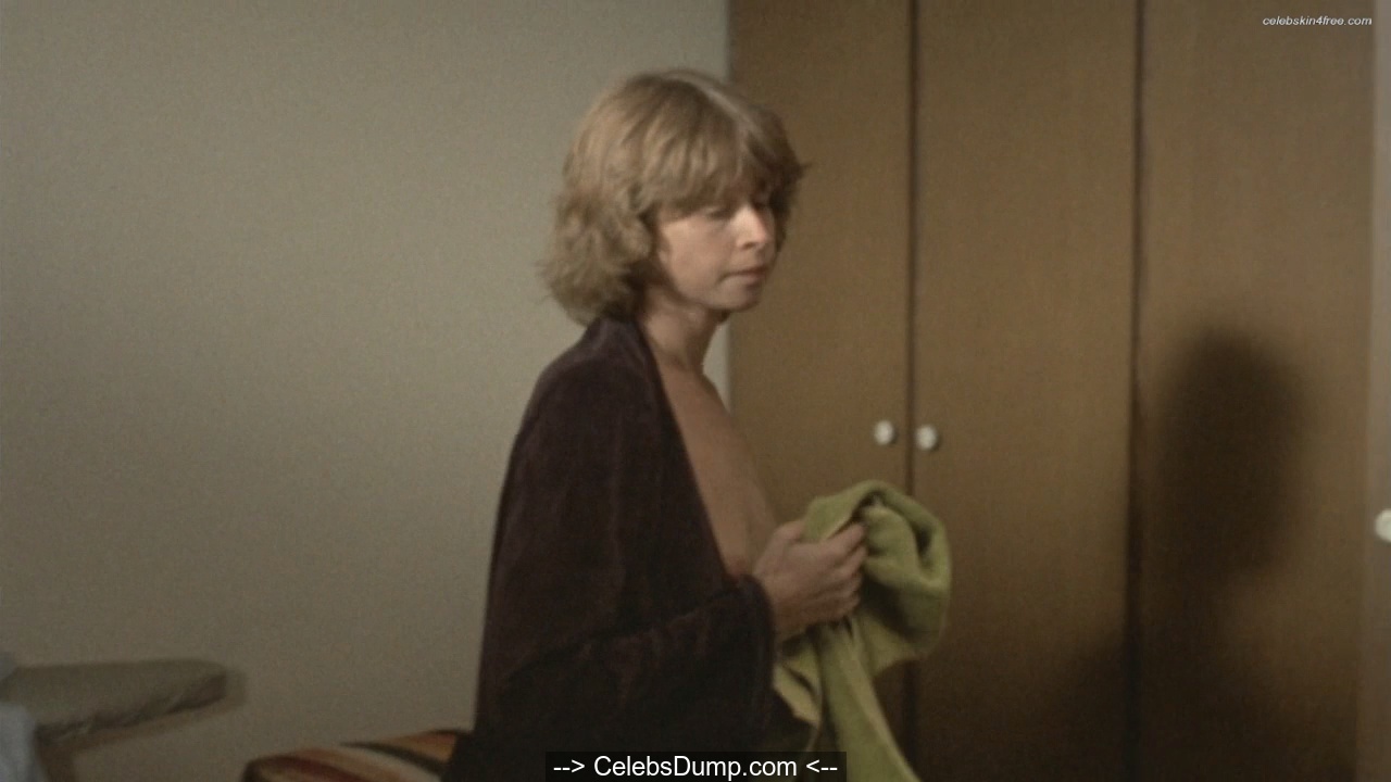 Judy Morris small nude tits in The Plumber (1979) .