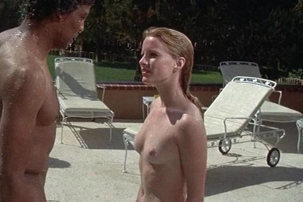 Claudia Jennings nude in The Man Who Fell to Earth (1976) .