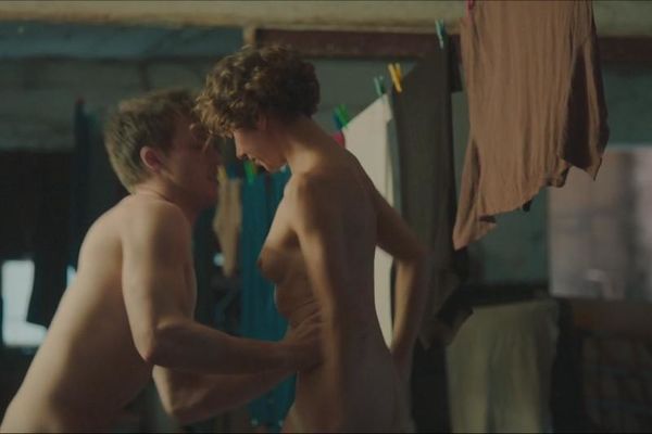 Julia Koschitz topless and nude in Jonathan (2016) .