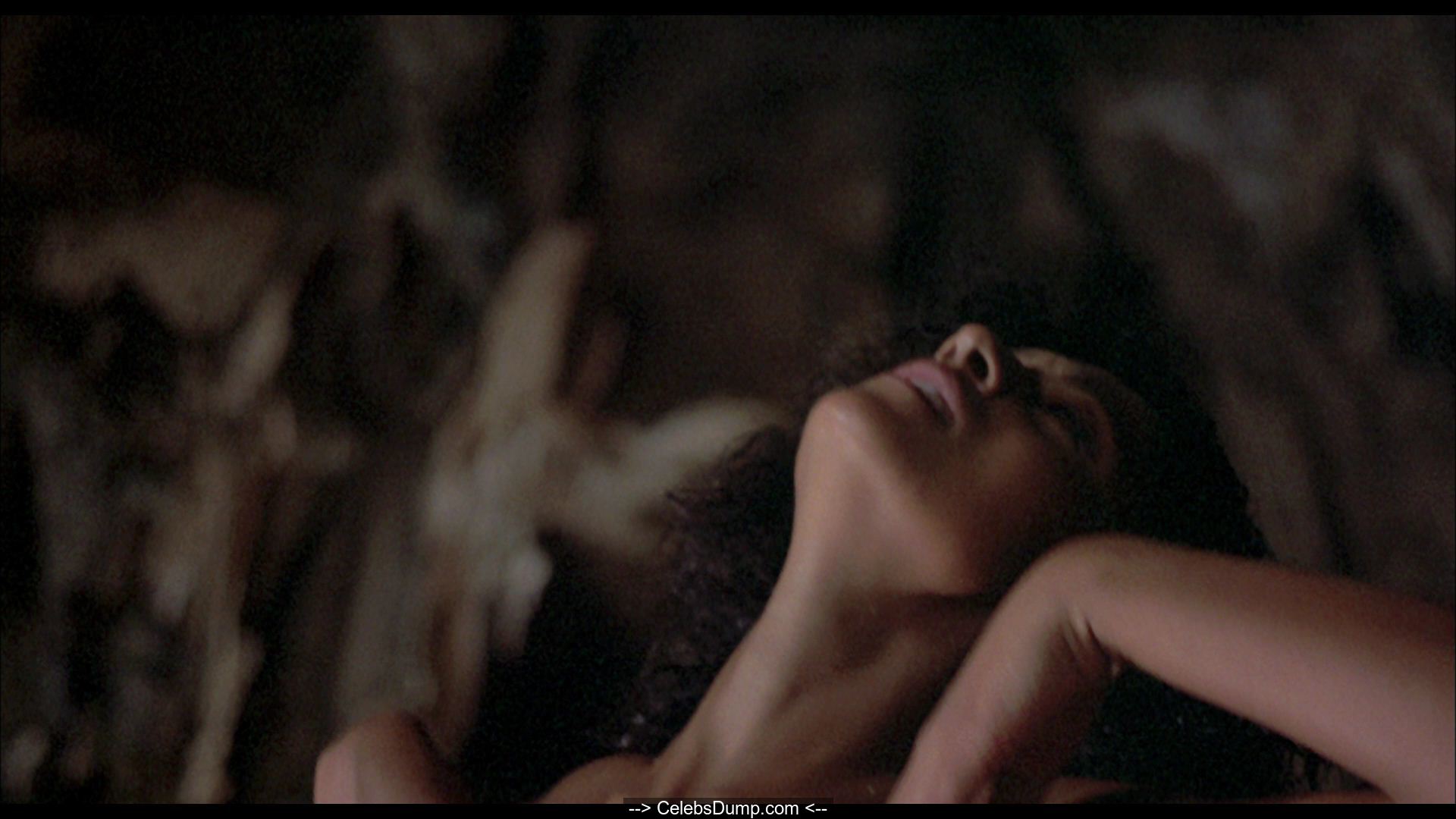 Black Cathy Tyson nude tits in The Serpent and the Rainbow (1988) .
