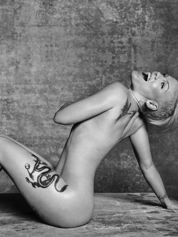 Singer Pink nude for People Magazine - Most Beatuiful Issue 2015.