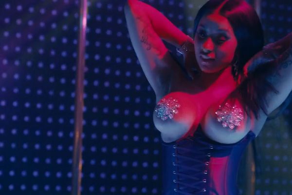 Jennifer Lopez, Constance Wu, Julia Stiles, Cardi B sexy in Hustlers (2019)...
