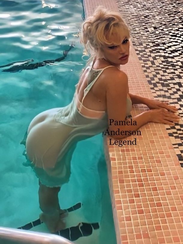 Pamela anderson nude shoot
