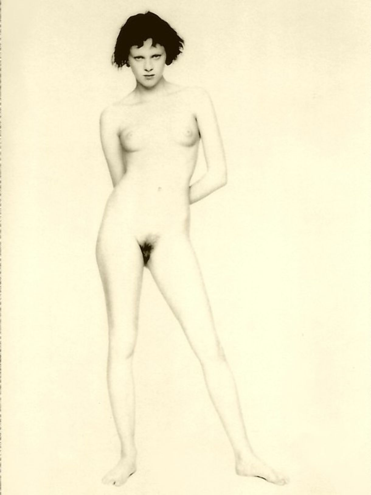 Karen Elson full frontal nude black-&-white image.