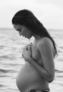 Pregnant Odette Annable topless for Raphael Umscheid photoshoot - September 2022