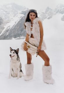 Emily Ratajkowski - Kurt Geiger Holiday 2025