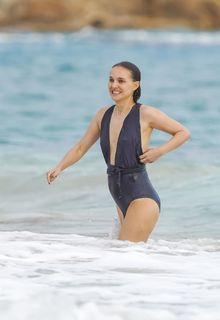 Natalie Portman in a swimsuit at Saline beach in St. Barts - January 01, 2026