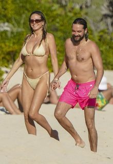Heidi Klum in yellow bikini enjoying the sun in Saint Barthelemy, France - January 04, 2026