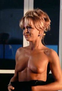 Agnieszka Krukowna nude at Fuks (1999)