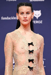 Milena Smit braless in see through dress at Feroz awards in Pontevedra, Spain - January 24, 2026