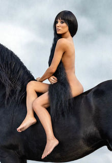 Bianca Censori naked at horse for Vanity Fair - February 2026