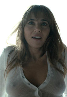 Linda Cardellini see through to boobs at DTF St.Louis s1e2 (2026)