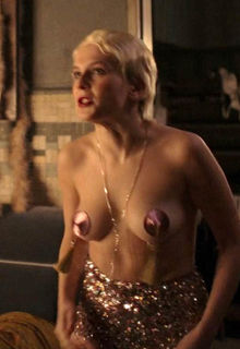 Agata Turkot, Karolina Kowalska, Paulina Krzyzanska topless at Pieklo Kobiet s1e4  (2026)