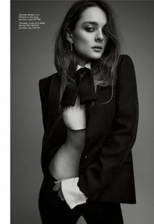 Charlotte Lawrence - Elle, US - April 2026