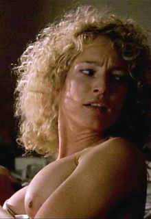 Florentine Lahme nude at Polly Adler - Eine Frau sieht rosa (2005)