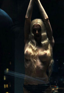 Sydney Sweeney, Hunter Schafer, Zendaya Coleman and others topless at Euphoria s3e3 (2026)