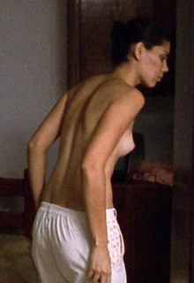 Clebia Sousa naked at O Som ao Redor (2012)