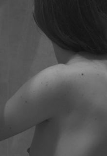 Teresa Alvarez naked under shower at Los terrores de Lydia (2018)