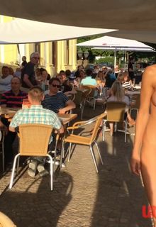 Milo Moire nude perfomance at Documenta 14, 2017