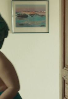 Lilly-Fleur Pointeaux naked at Pour le meilleur (2026)