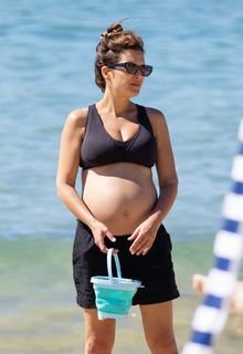 Pregnant Amelia Brace pikies in bikini at Balmoral Beach - September 20, 2026