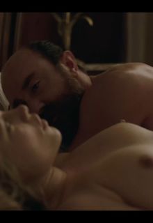 Florence Pugh nude at East of Eden S1 (2026)